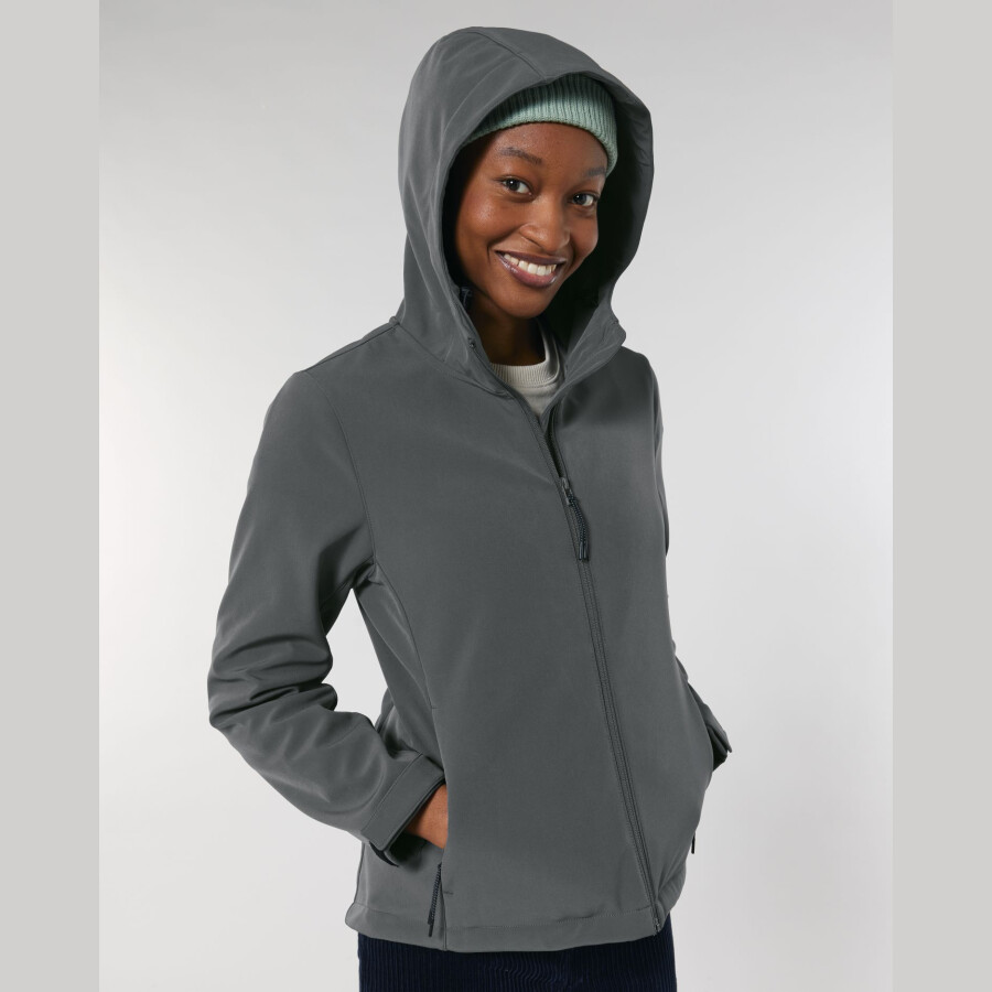 Stella Discoverer, Naised