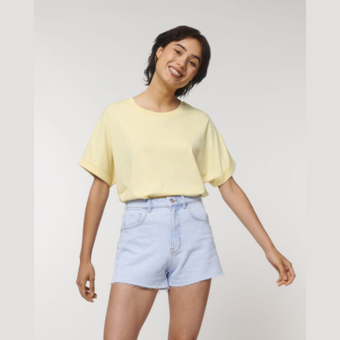 Stella Collider, Naised