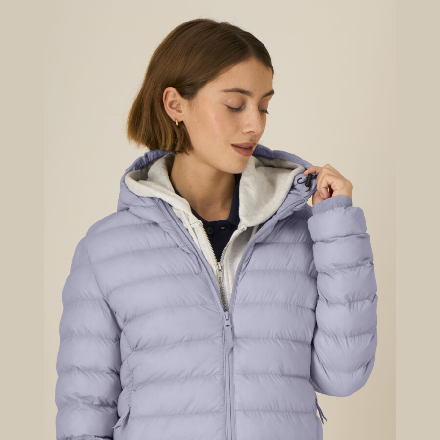 Stella Voyager 2.0, Naised