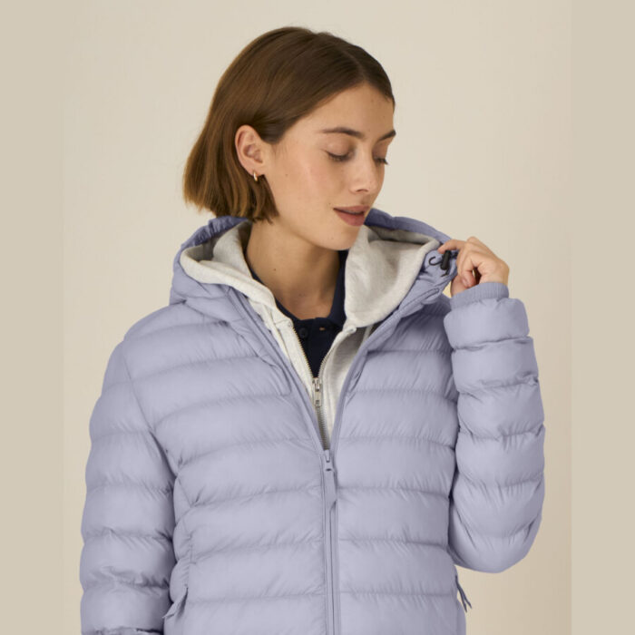 Stella Voyager 2.0, Naised